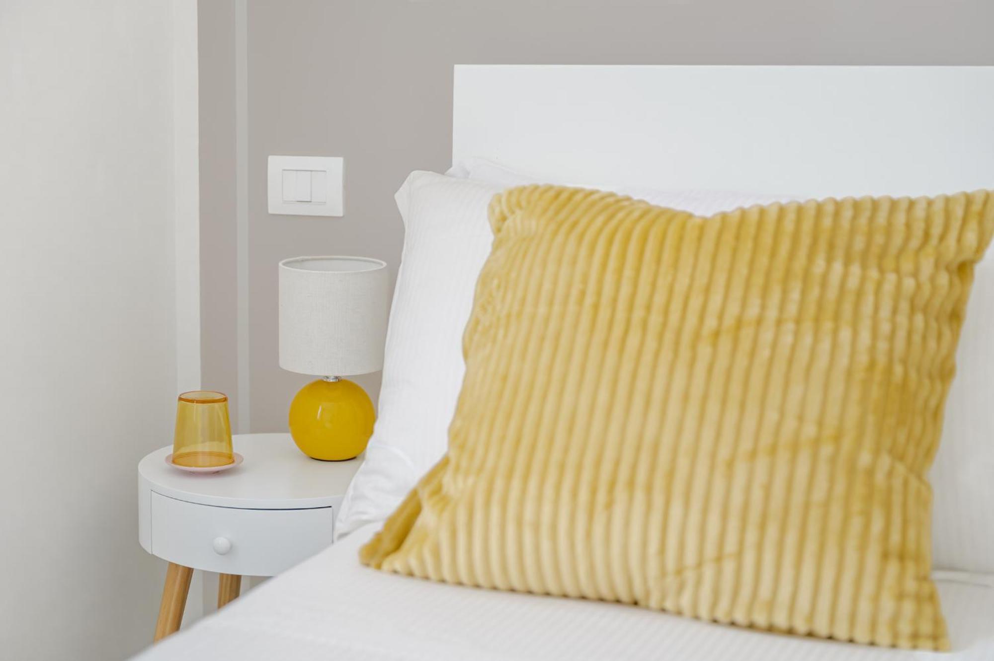 Florence Charming Apartments: Chic Renovated Stay Near Tram Leopolda Exterior photo