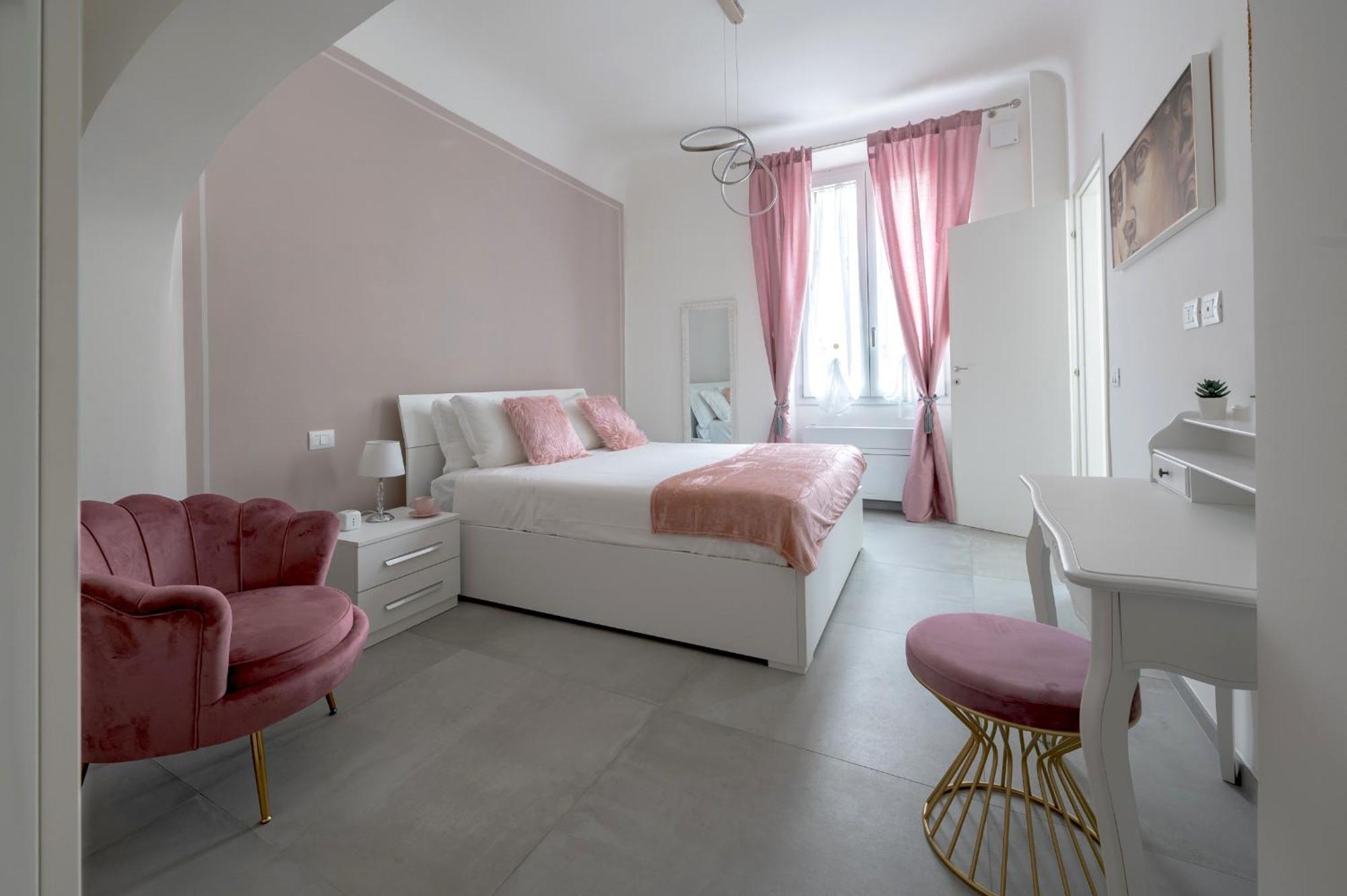 Florence Charming Apartments: Chic Renovated Stay Near Tram Leopolda Exterior photo